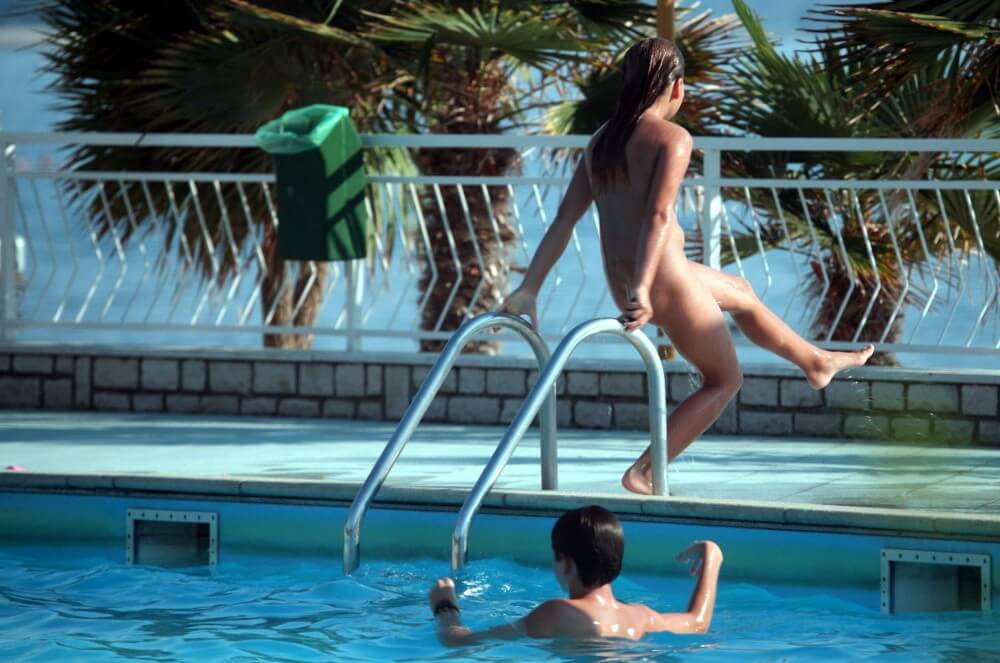 Pool Assortment Nudism Life - Naturists live easily and freely