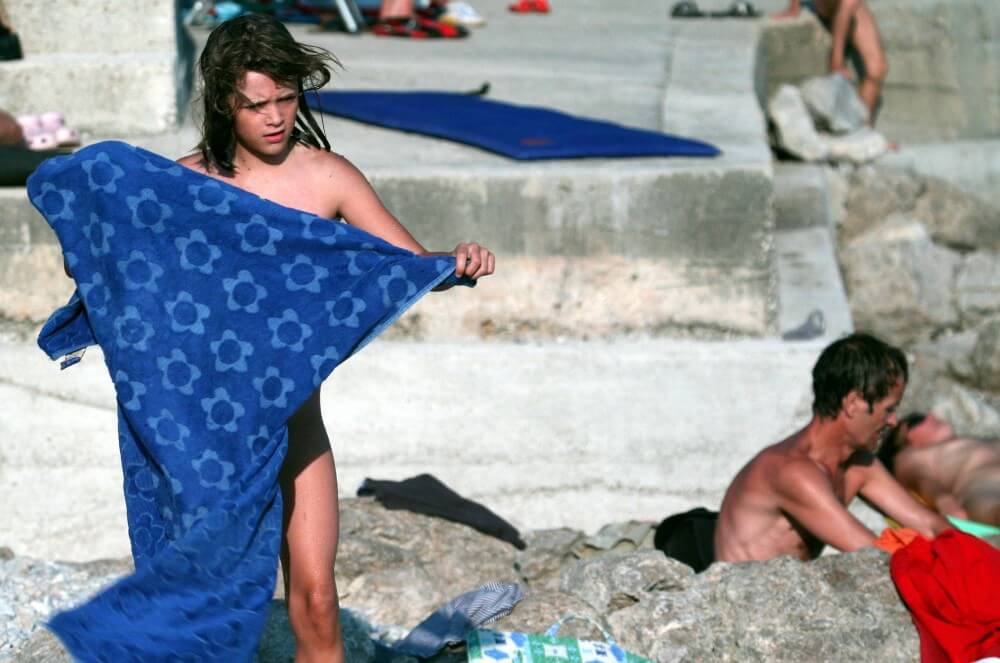 Nudist Rocky Family Angle - Family nudism in its cultural context