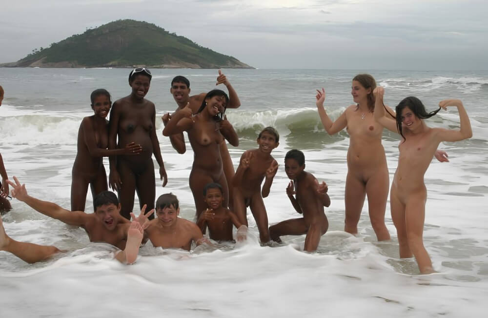 Photo nudism in Brazil - Travel and tours incorporating elements of the naturist lifestyle
