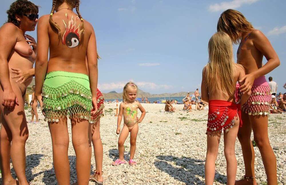 Pageant Model Profile One pics - Supporters of naturism live in harmony with nature