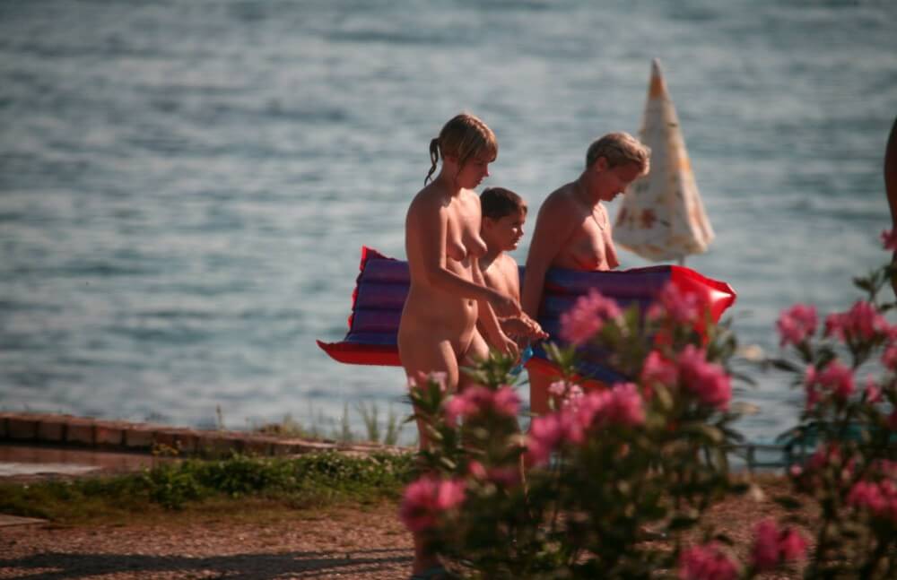 Dusk Til Dawn Showering phoros - Nudity fosters trust and mutual understanding among people