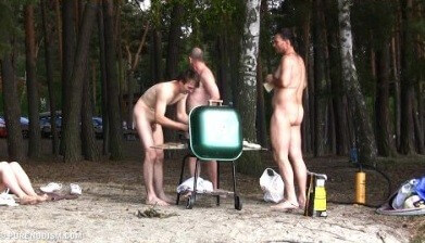 Naturist Sport Medley 2 - In naturism, sincerity and honesty are valued