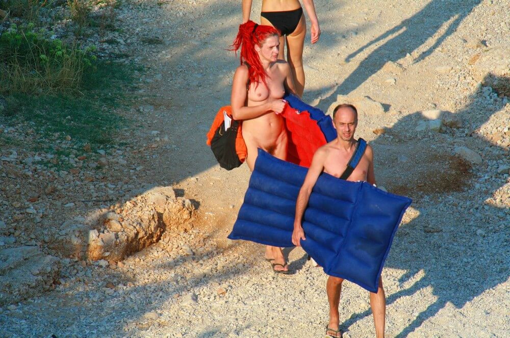 Ula FKK Red Hairstyle Girl pics - A true nudist vacation