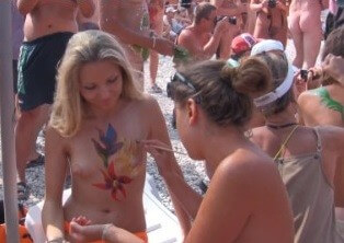 Neptune Ocean Festival # 2 Full HD - Naturists respect each other and those around them