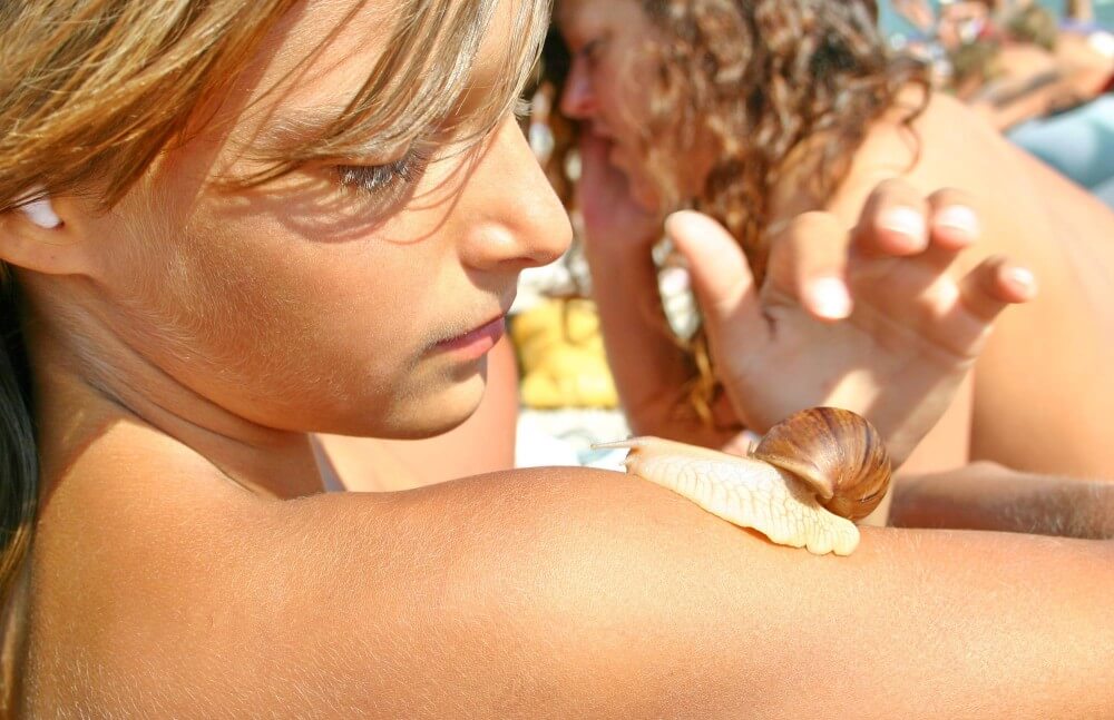 Ulitka Play On the Beach pics - Nudity helps one appreciate the present moment