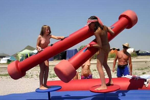 Premium Content # 32 - Boundaries disappear in the world of nudism