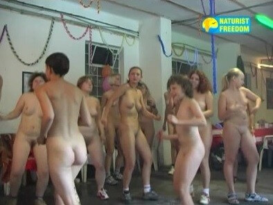 Naturist Freedom: Discotheque in a Cellar - Nudism promotes inner happiness