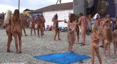 Cool Day At The Beach Full HD video - Nudism helps you get rid of insecurities and clothes