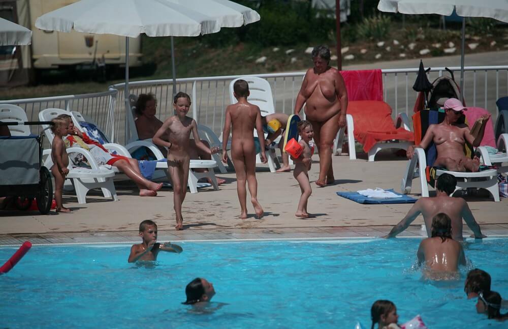 Naturist Afternoon Pool Games pics - Im also interested in naturism, but I have no experience yet