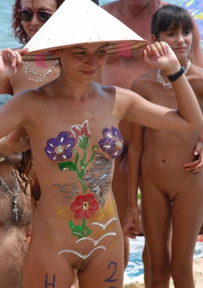 Nudist gathering on the beach video - Nudism contributes to the strengthening of psychological health