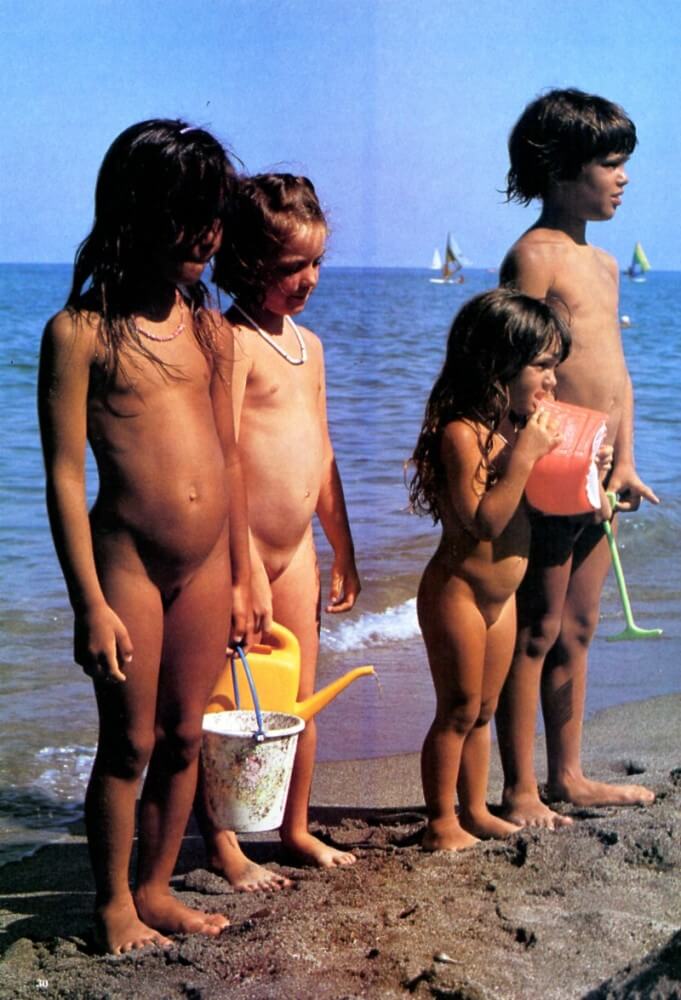 Jung und Frei Nr 6 - I attended a nudist gathering