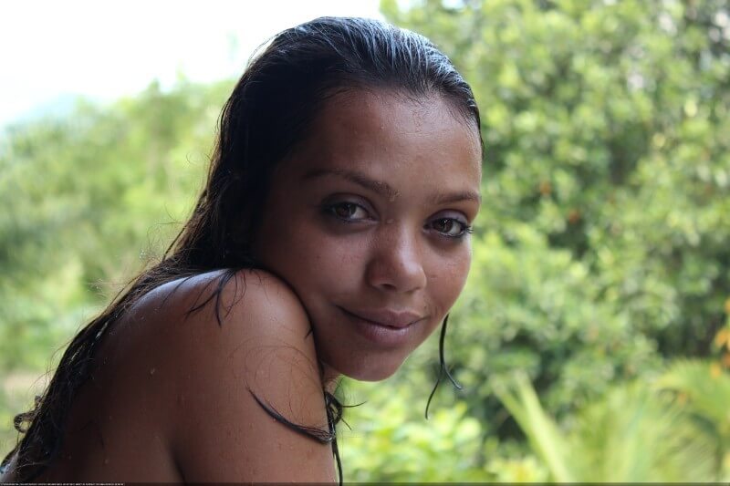 Tropical activities 1-25 gallery - Self-confidence helps naturists achieve their goals