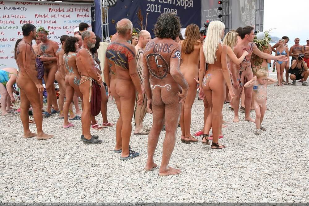 Premium Content 48 - Active naturists on vacation