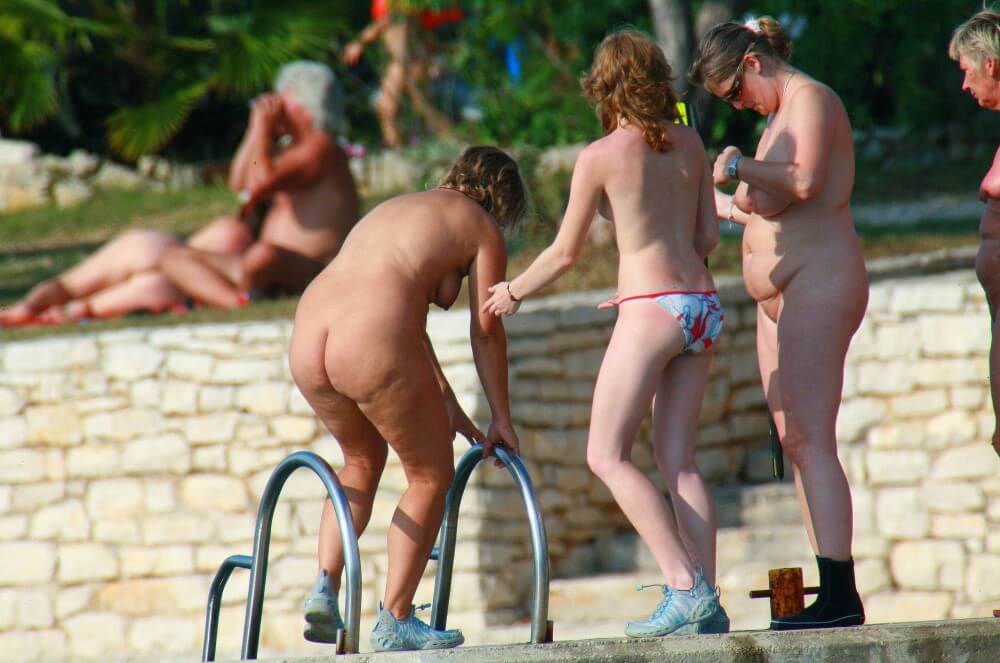 Ula FKK Exploration Family pics - Freedom from clothing is an integral part of naturism