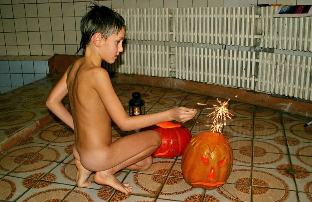 Naturism photo gallery # 20 - Nudism is freedom without limits