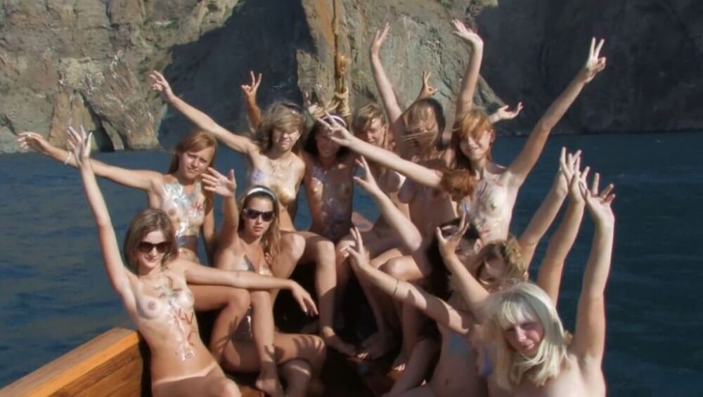 Nudist Girls Boat Cruise Full HD - Nudism helps improve health and boost self-confidence