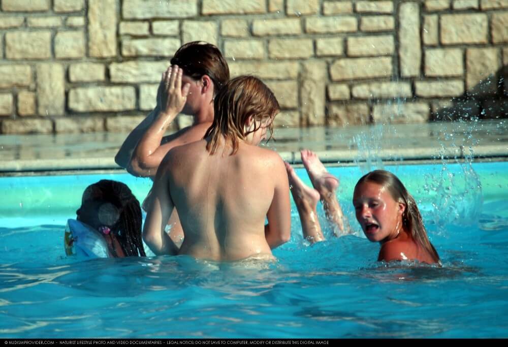 FKK water locations set 22 - Benefits of naturist recreation and harmony with nature