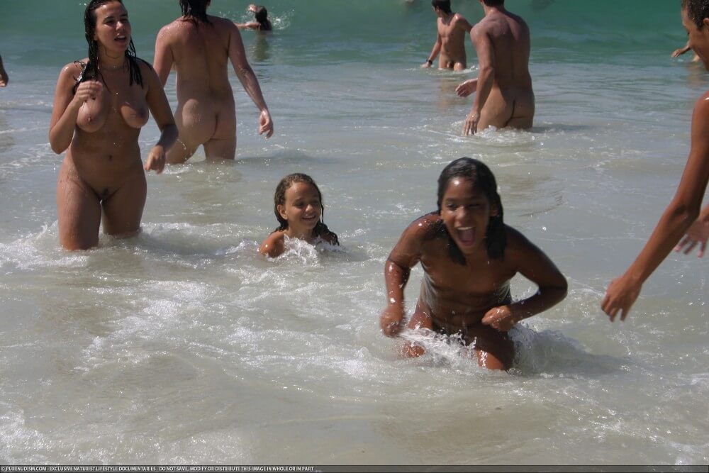Brazil naturism photo set 4 - Nudism brings joy and pleasure