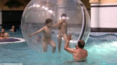 Aquatic Park Zone 1 - Naturism and nudism value openness and sincerity